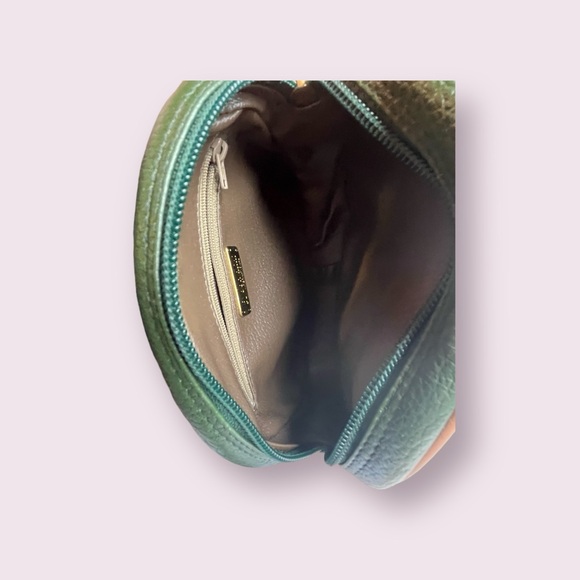 Borsaline International Green Crossbody with Adjustable Strap, Vintage - Picture 6 of 12